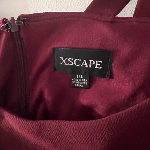 Burgundy double strap gown with slit! - Picture 2 of 3